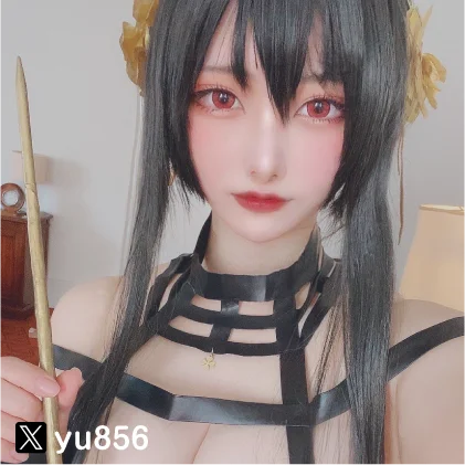 レネルレッドコスプレサムネ